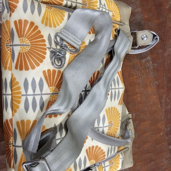 Petunia Pickle Bottom Diaper Bag - Picture 11 of 16